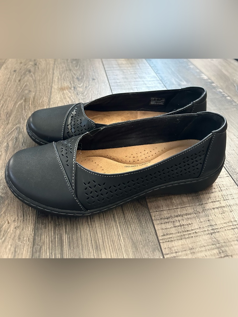 Clarks Shoes Womens 8.5M Cora Iris Slip On Black Leather Casual